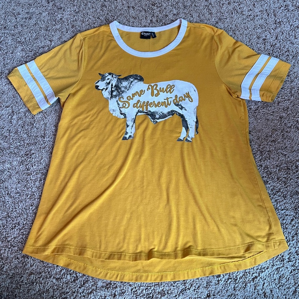 Cruel girl size large western rodeo T-shirt.